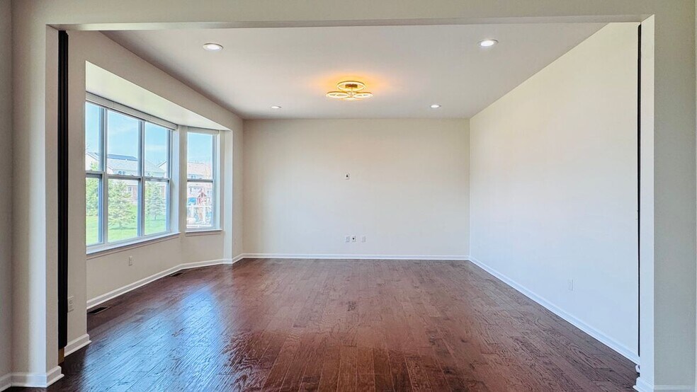 Building Photo - 912 Petersburg Dr