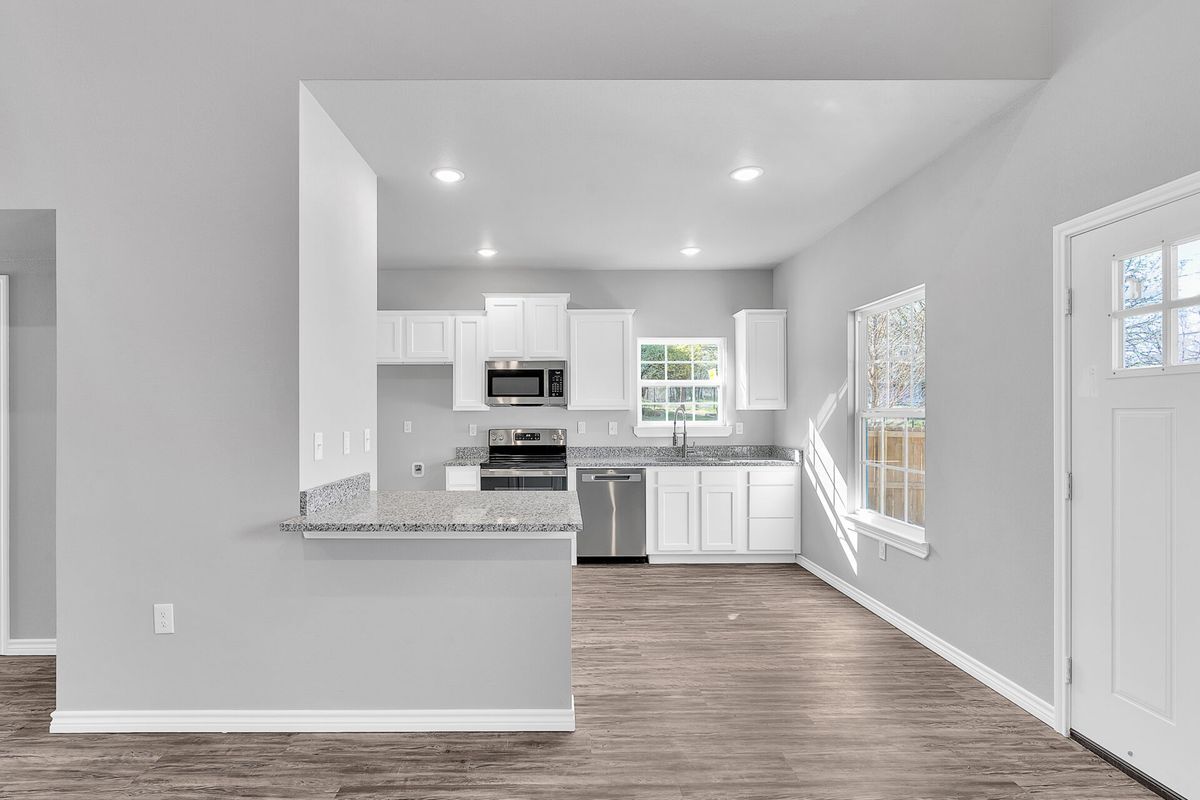 Building Photo - 518 Ranier Dr