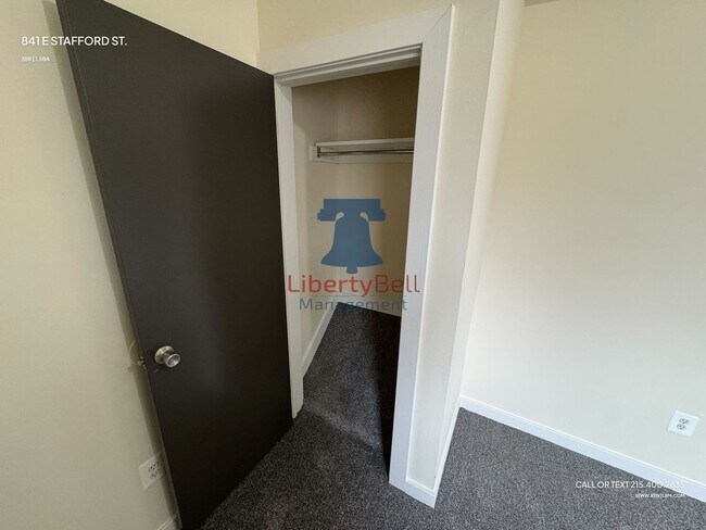 Building Photo - 841 E Stafford St