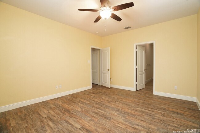 Building Photo - 1354 Crown Brook