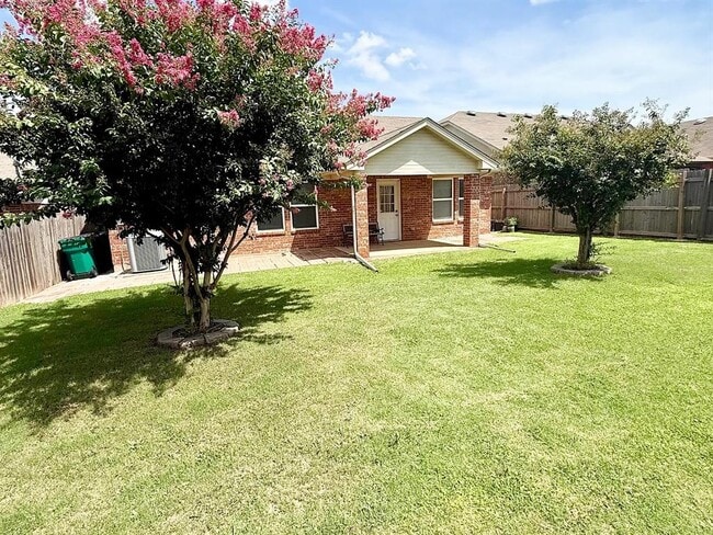 Building Photo - 2821 Fennel Rd