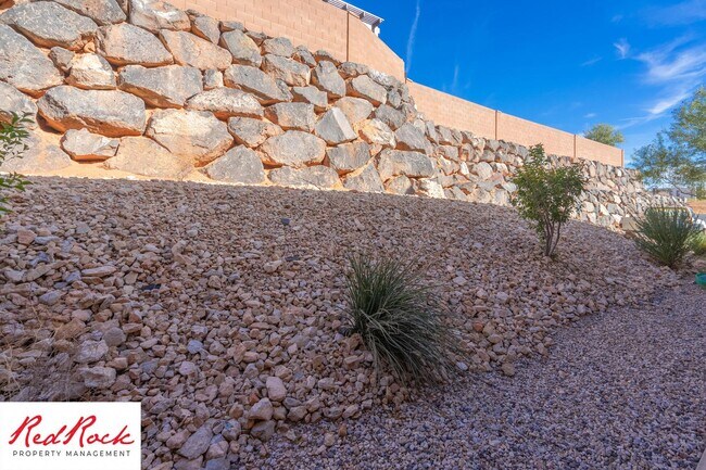 Building Photo - 3 Bedroom Townhome in Buena Vista Community