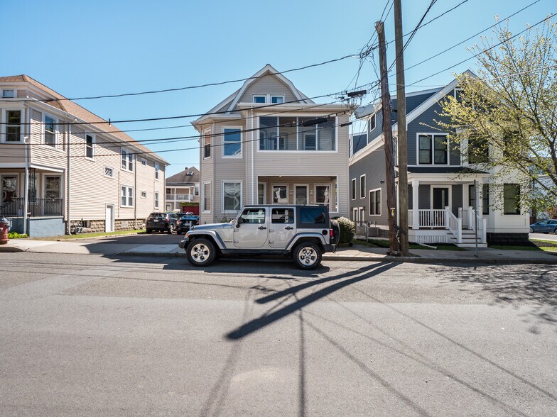 Building Photo - 54 Upland Rd