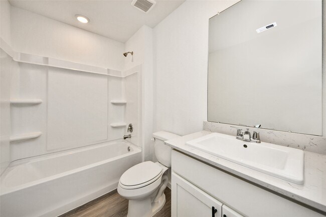 Building Photo - 27458 Serene Pne Dr