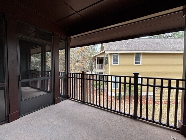 Building Photo - 5565 Colonial Chatsworth Cir