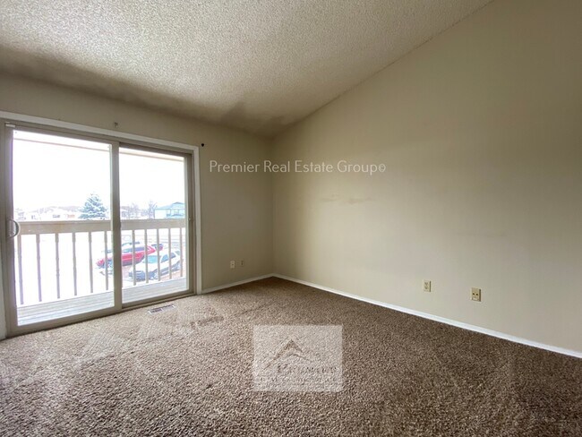 Building Photo - 519 Comanche Village Dr