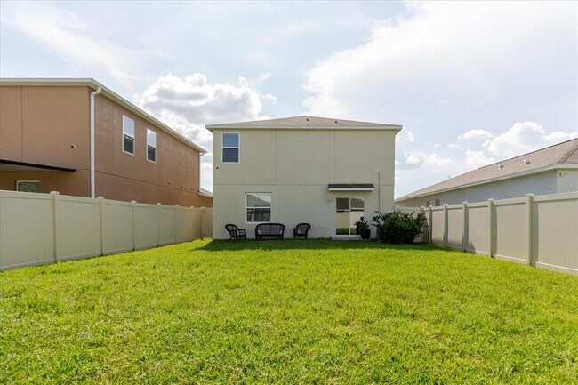 Building Photo - 17156 Yellow Pine St