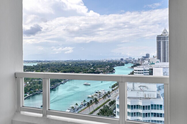 Building Photo - 4401 Collins Ave