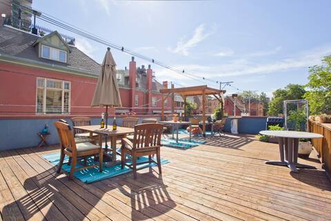 Expansive roofdeck off main living floor - 1156 N Logan St