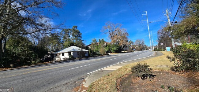 Building Photo - 5151 Roswell Rd