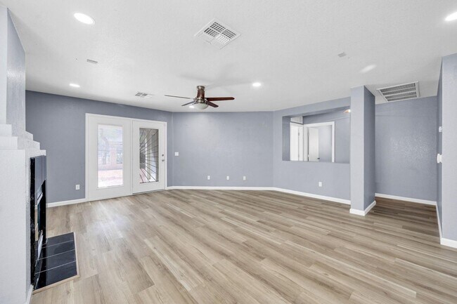 Building Photo - 1125 E Milada Dr