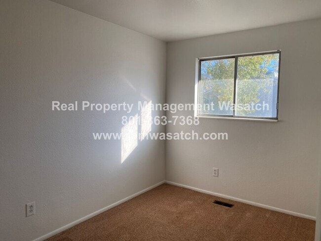 Building Photo - 671 Candlelite Ln