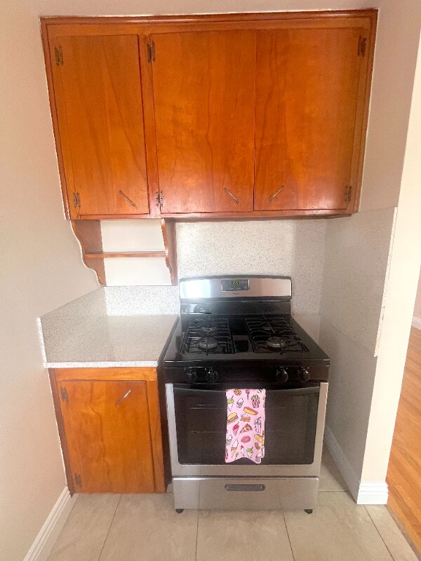 Building Photo - 515 W G St