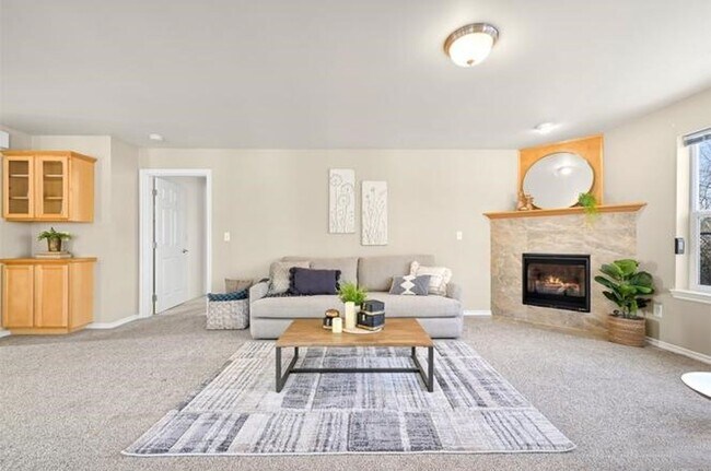 Building Photo - 4160 Deemer Rd