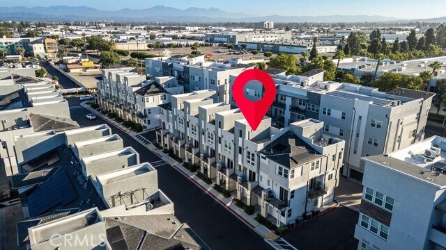 Building Photo - 1422 S Urbana St