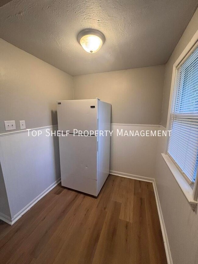 Building Photo - 7503 SW 13th St