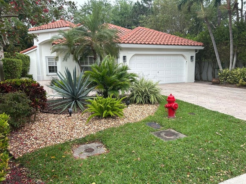 Primary Photo - 5153 Brookview Dr