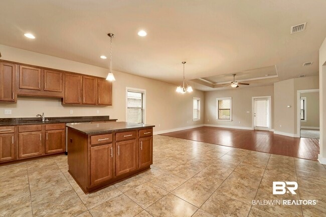 Building Photo - 9879 Volterra Ave