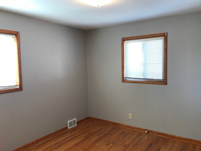 Building Photo - 317 Myrtle Ave