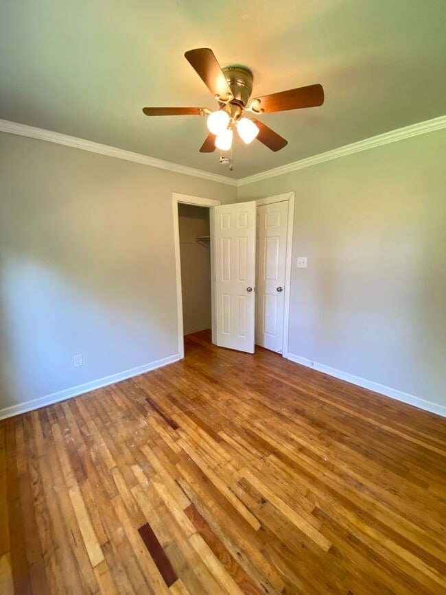 Building Photo - Cute 3 Bed 1 Bath Near Tinker AFB