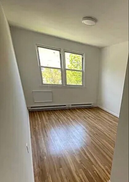 Building Photo - 30 Archer Ave