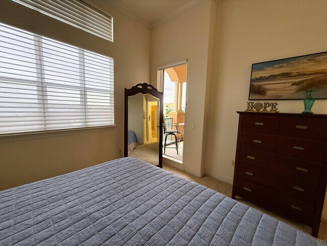 Building Photo - 20 Orange Ave