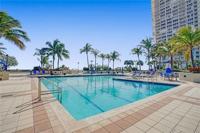 Building Photo - 2100 S Ocean Ln