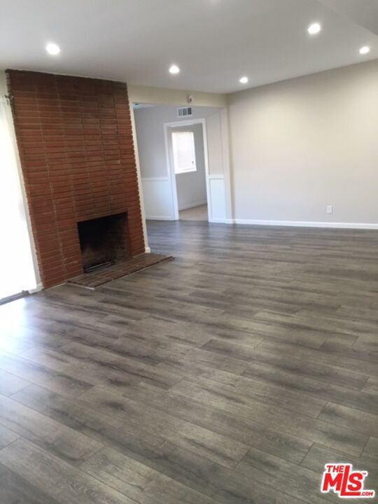 Building Photo - 9120 Amboy Ave