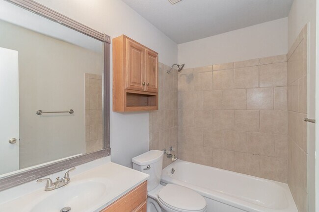 Building Photo - COMING SOON! UPDATED 3 BEDROOM IN ALEDO