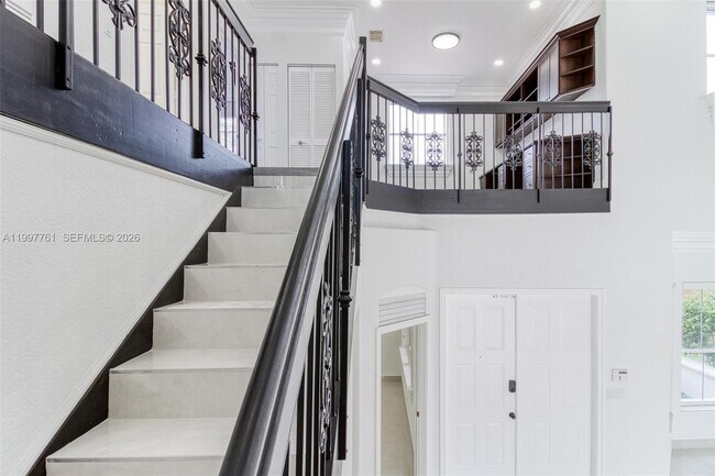 Building Photo - 5363 SW 38th Ave