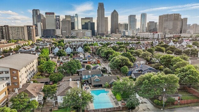 Building Photo - 3105 San Jacinto St