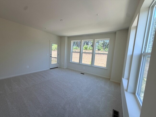 Building Photo - 2548 Neabsco Common Pl