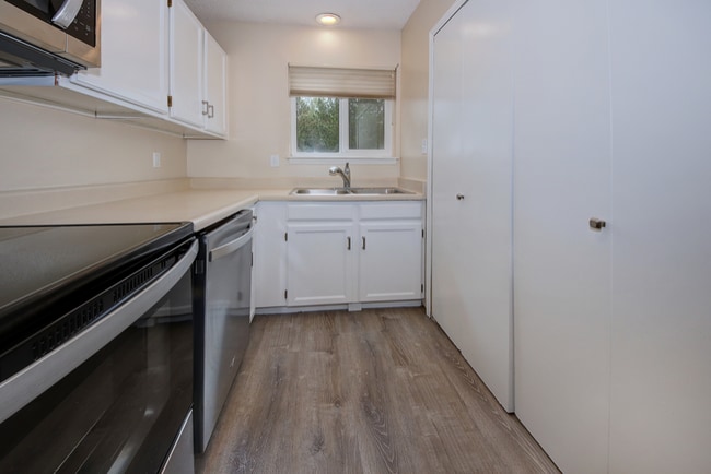 Building Photo - 1506 Crestone Ave