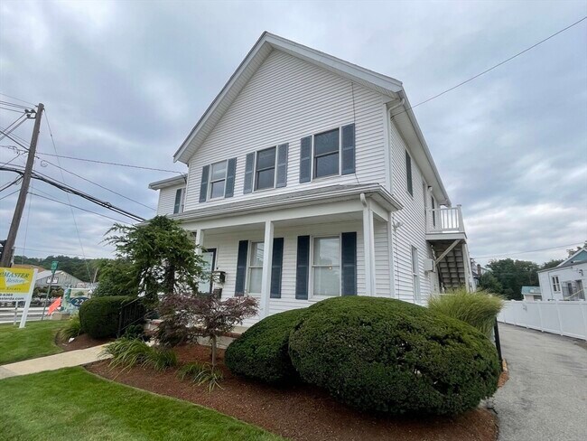 Building Photo - 228 Main St