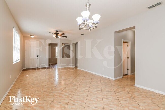 Building Photo - 258 Aster Dr