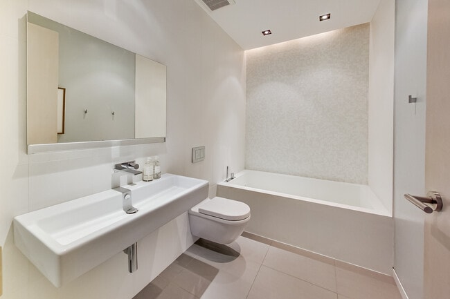 Building Photo - 1327 W Washington Blvd