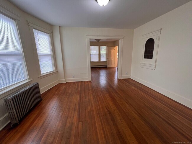 Building Photo - 339 Wilson St