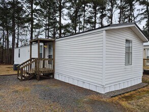 Building Photo - New Listing!!