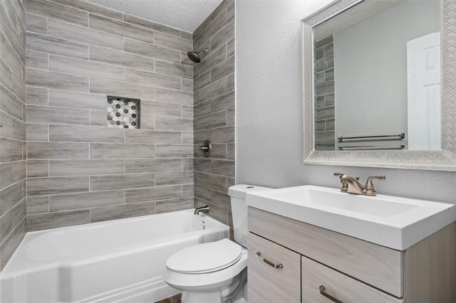 Building Photo - 2118 Lee Ave