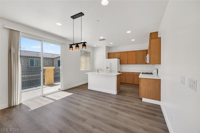 Building Photo - 3672 Via Vicchio