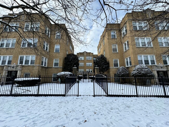 Building Photo - 4906 N Saint Louis Ave