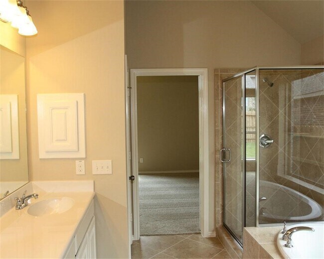 Building Photo - 10318 Bellago Ln