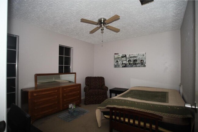 Building Photo - 22619 Braken Carter Ln