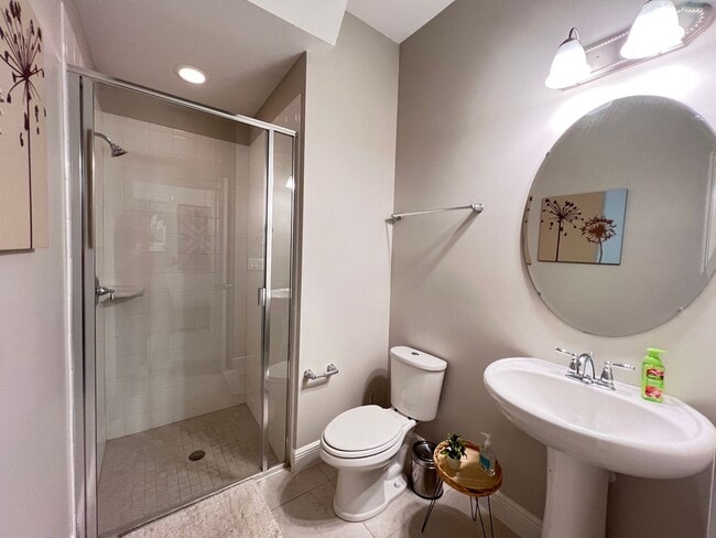 Building Photo - Perfect Home waiting for you! FULLY FURNIS...