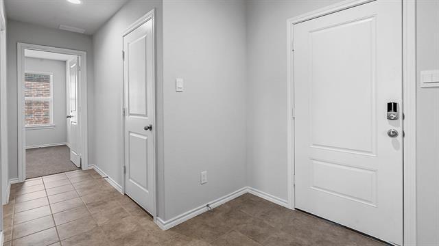 Building Photo - 9425 Mountain Pass Dr