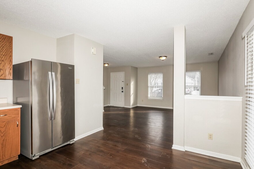 Building Photo - 12820 Freedom Dr