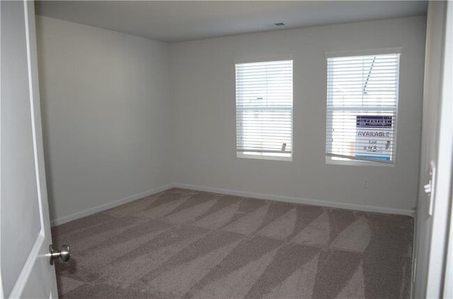 Building Photo - 1331 Pt Pl Dr