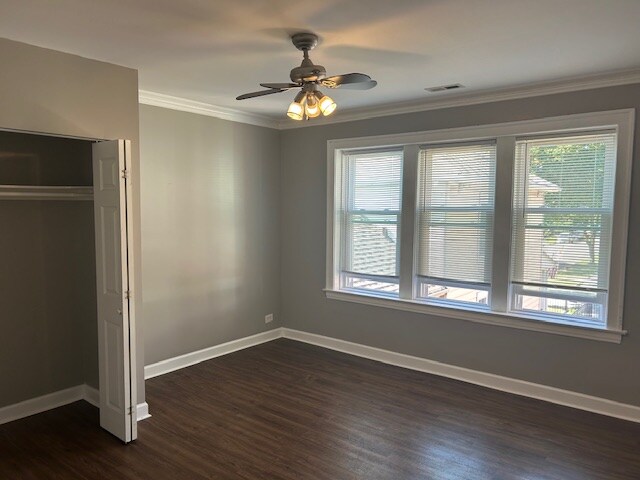 Building Photo - 2037 N Kildare Ave