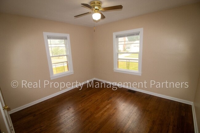 Building Photo - Charming 3 Bed 1 Bath Corner-Lot Ranch on 0.25+ Acres - Lawncare Included