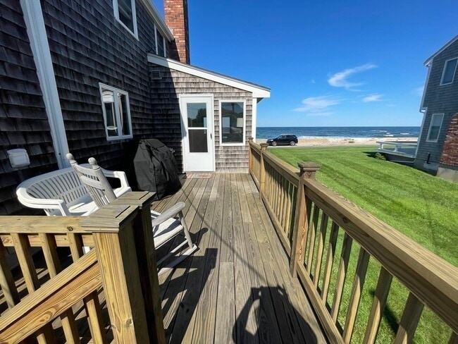 Building Photo - 25 Seaside Rd